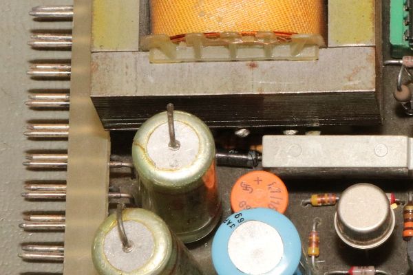 EVM 100 Voltmeter