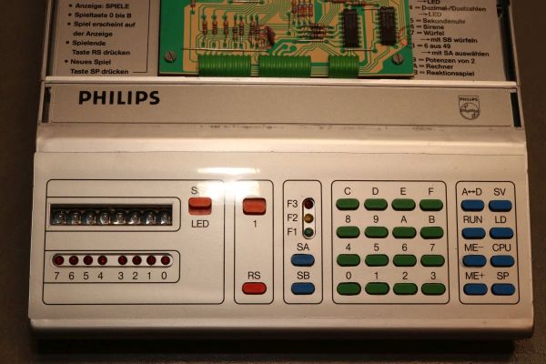 Philips Microcomputer Master Lab MC6400