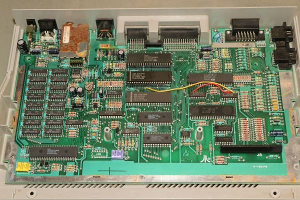 ATARI 130XE