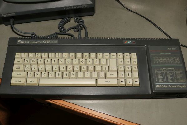 Amstrad Schneider CPC 6128